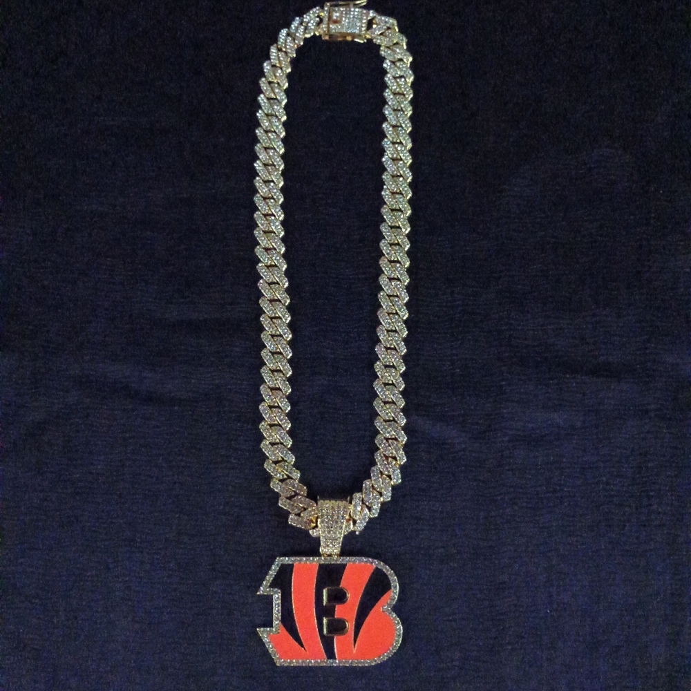 NFL Cincinnati Bengals Necklace Pendant Cuban Chain Link Football  Jewel - Picture 3 of 6